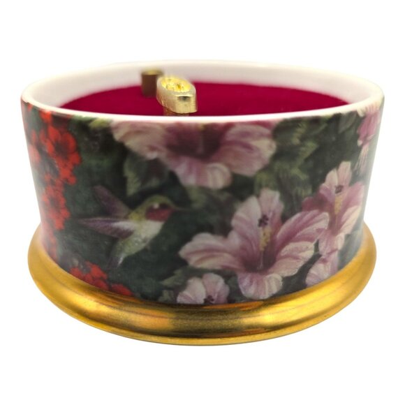 White-Eared Hummingbird Music Box Lena Liu Ardleigh-Elliott Pachelbel's Canon D - Picture 9 of 13